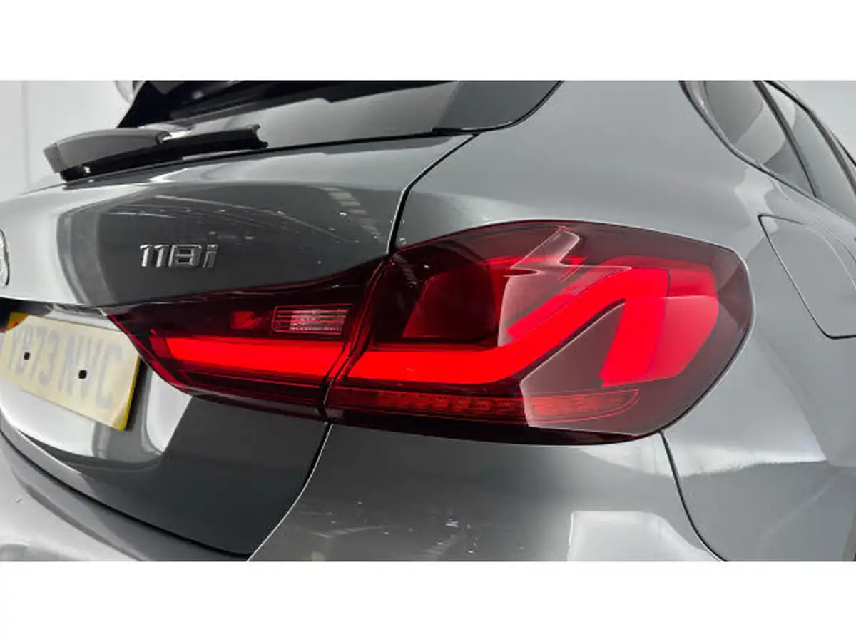 2023-bmw-1-series-15-118i-m-sport-lcp-dct-big-25