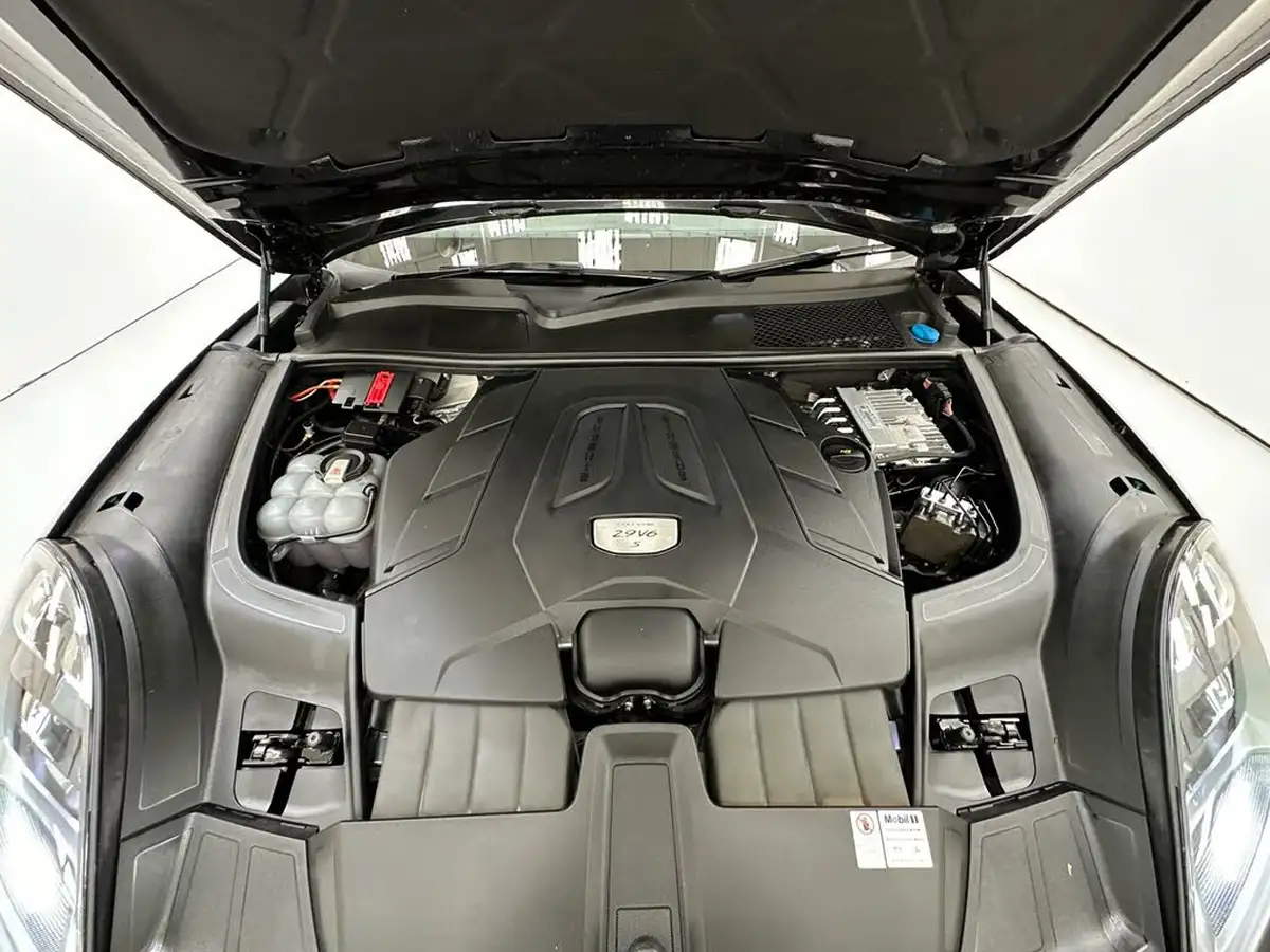 2018-porsche-cayenne-30-v6-s-big-46
