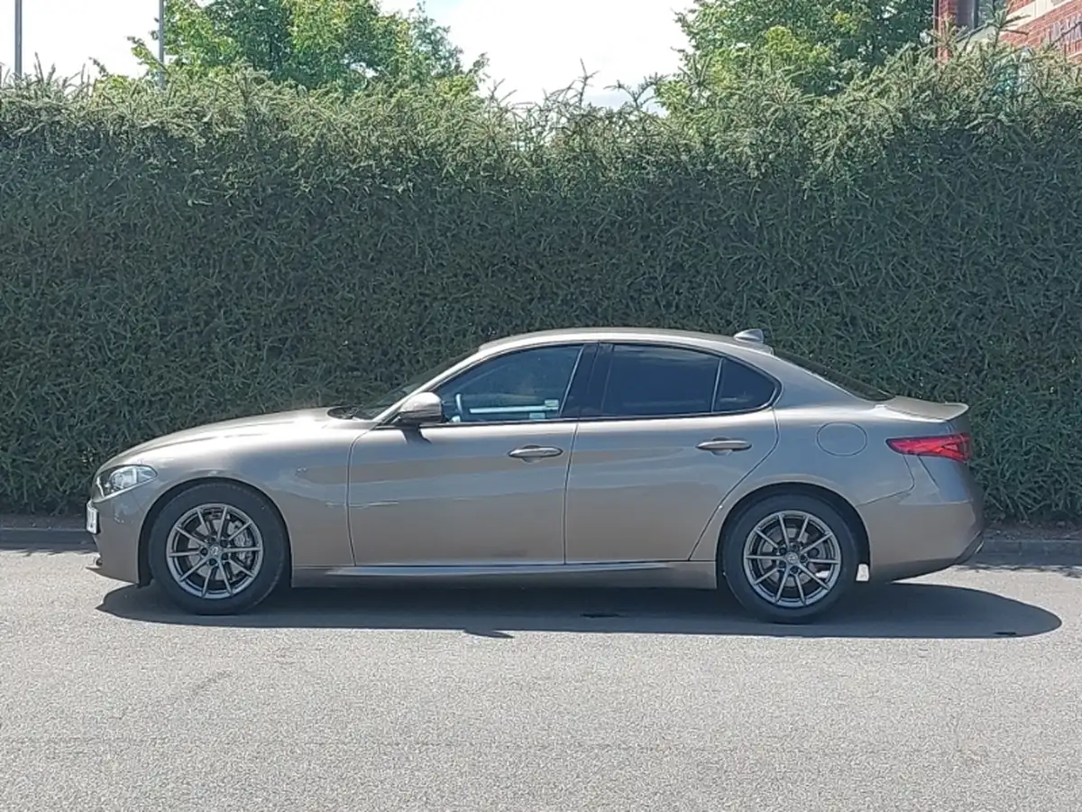 2024-cupra-leon-nf-15-etsi-v1-hatchback-big-3