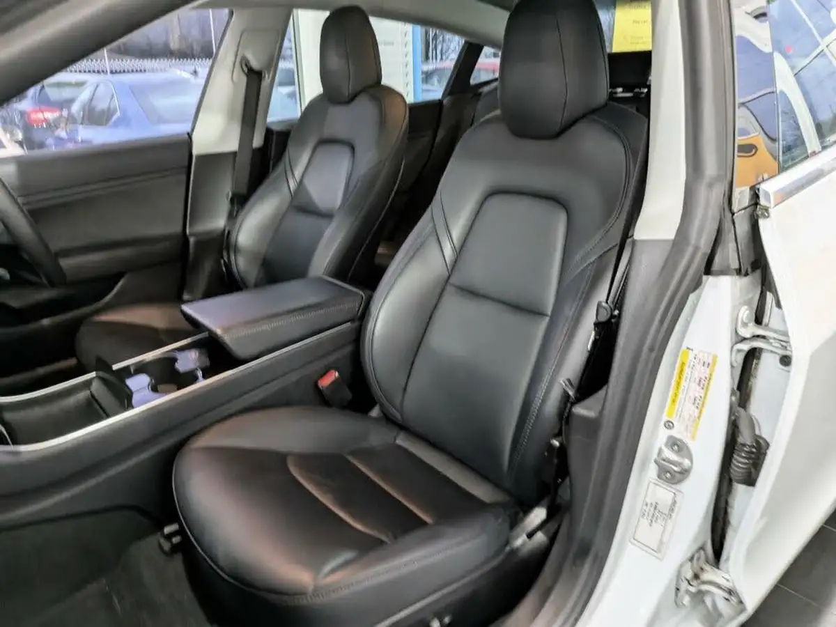 2020-tesla-model-3-e-long-range-big-13