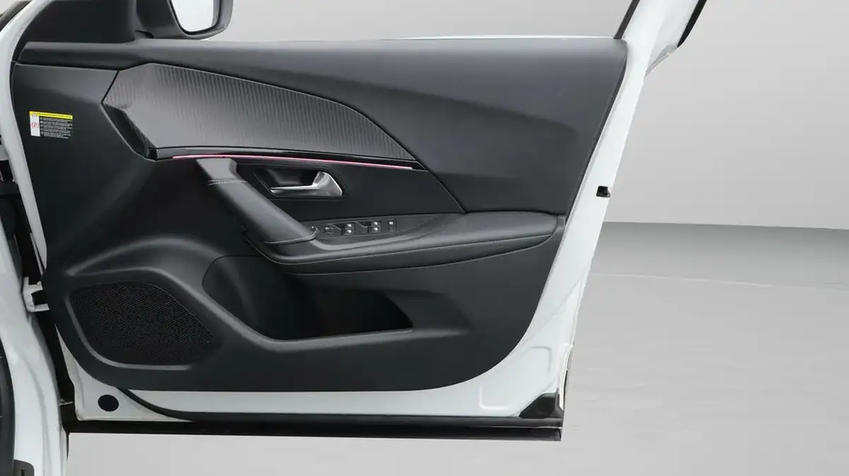 2022-peugeot-2008-suv-12-puretech-gt-big-14