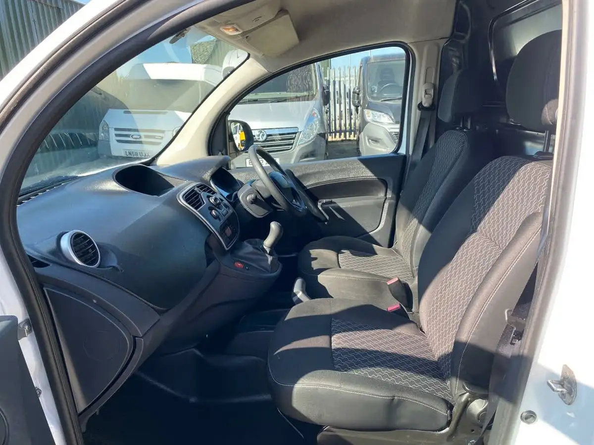 2015-renault-kangoo-15td-ml19-dci-75-business-panel-big-8