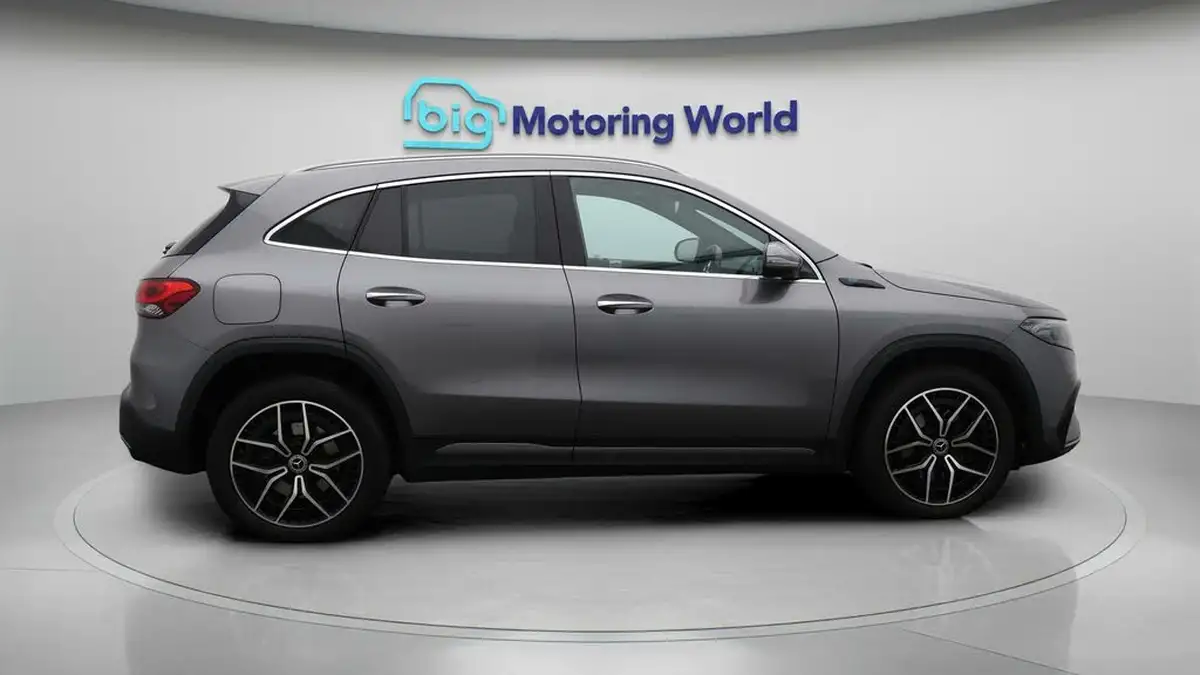 2021-mercedes-benz-eqa-e-eqa-250-amg-line-big-8