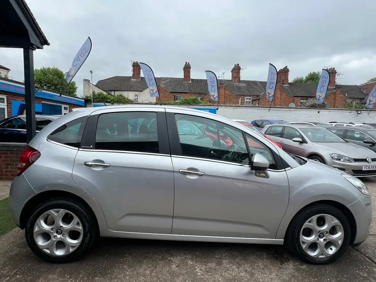 2011-citroen-c3-14-connexion-big-24