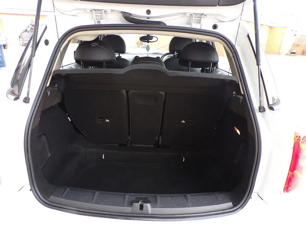 2011-mini-countryman-16td-cooper-big-16