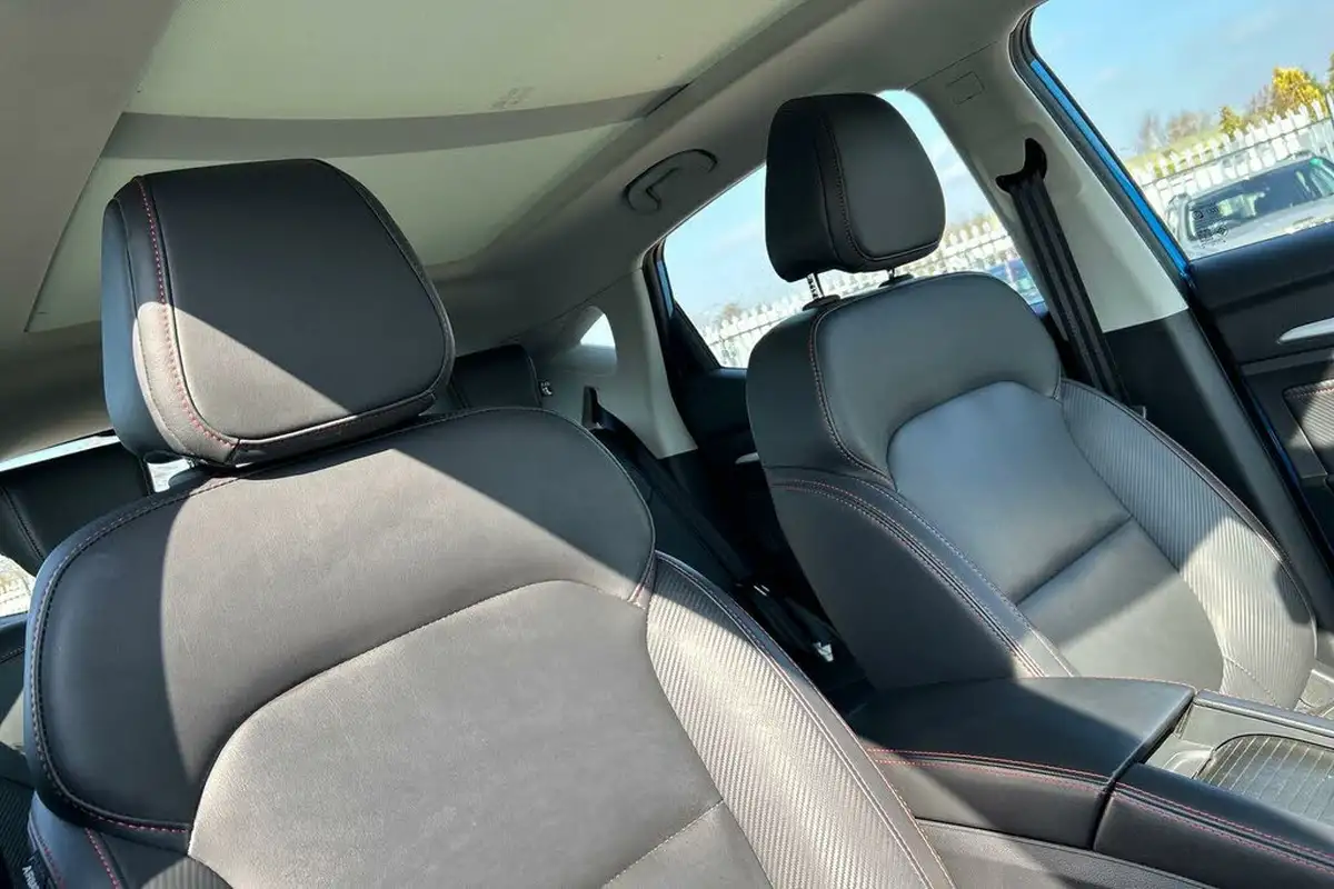 2022-mg-zs-suv-e-trophy-ev-156ps-long-range-big-23