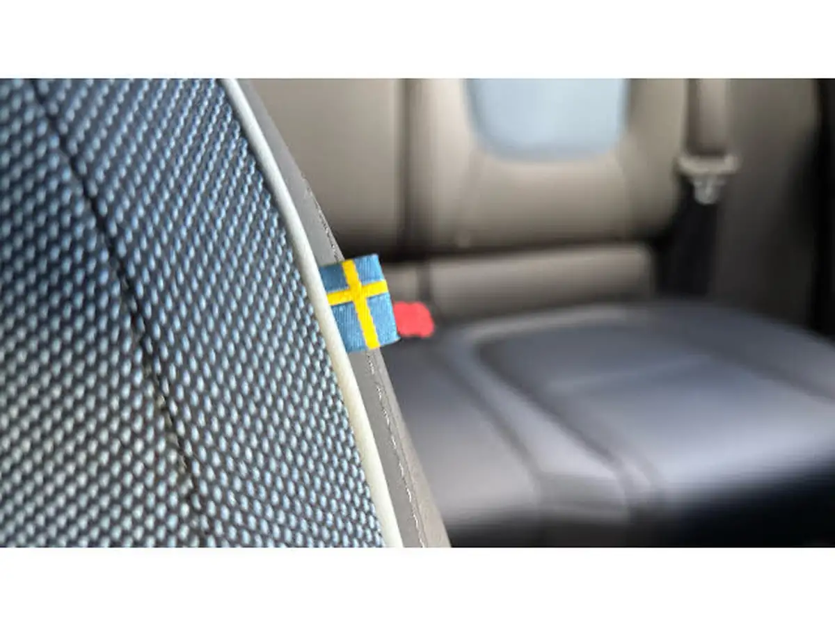 2024-volvo-ex30-e-twin-plus-big-21