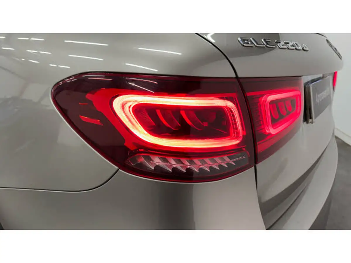 2020-mercedes-benz-glc-class-20d-glc220d-amg-line-station-wagon-5d-4matic-plus-big-44