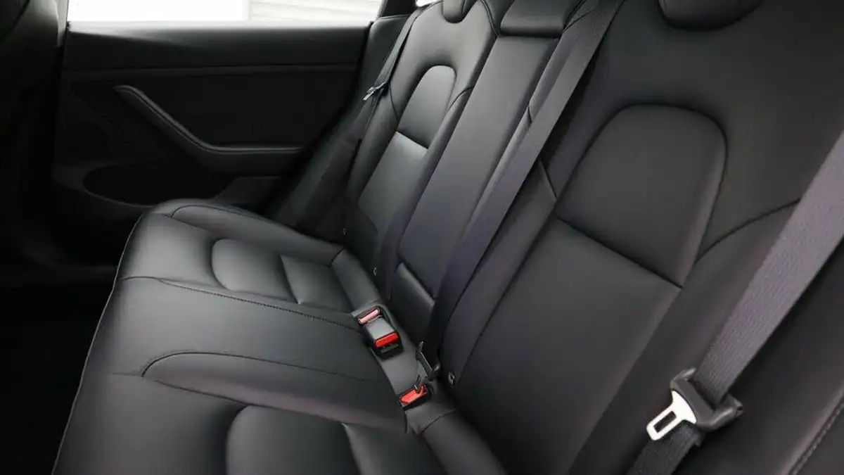 2022-tesla-model-3-e-performance-big-5