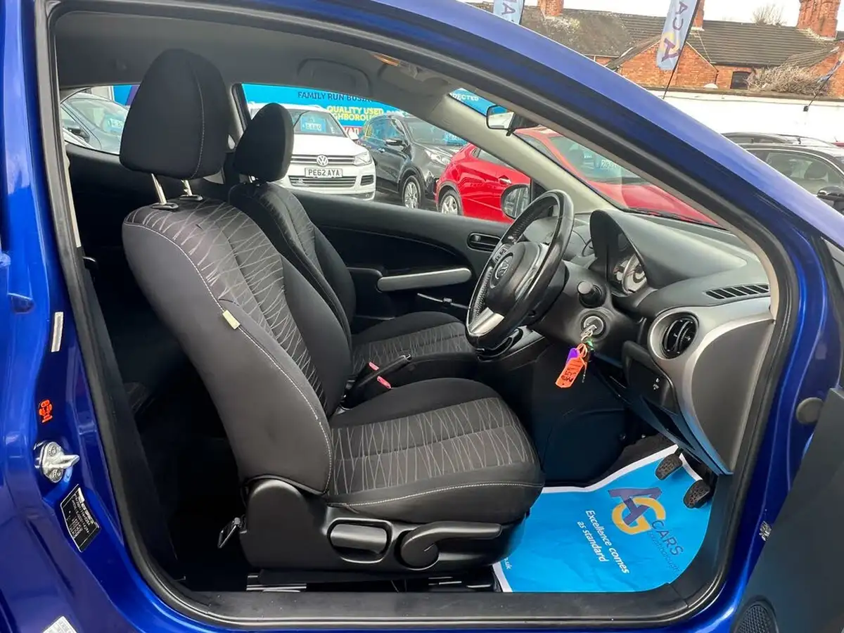2009-mazda-mazda2-13-ts2-3d-big-29