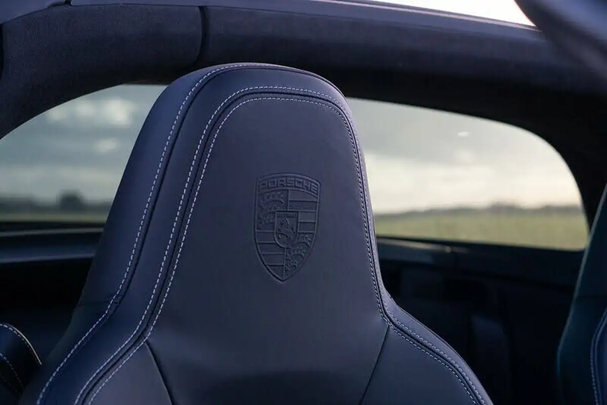 2024-porsche-911-30-targa-4-big-25