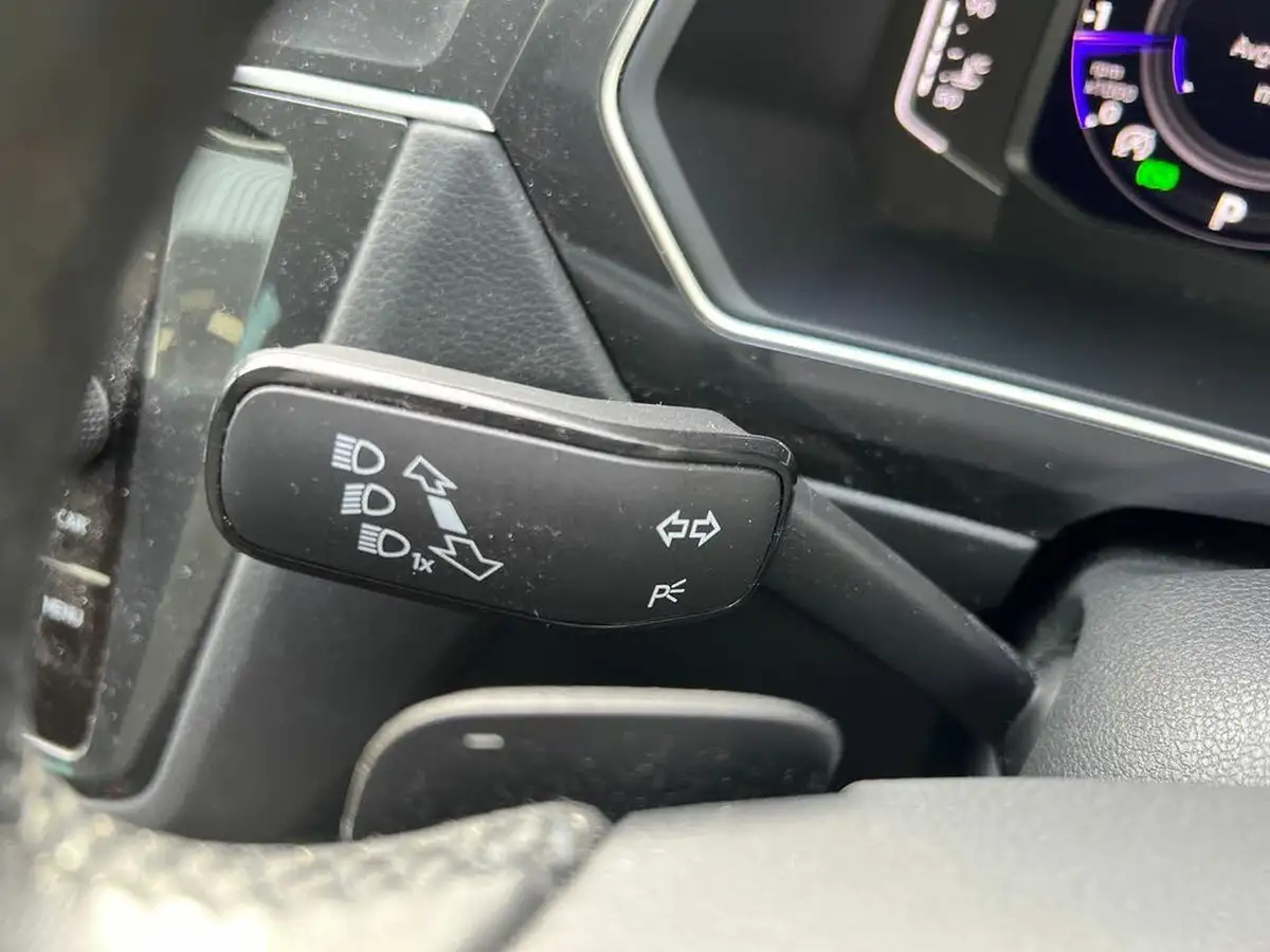 2022-volkswagen-tiguan-20-tsi-elegance-big-25