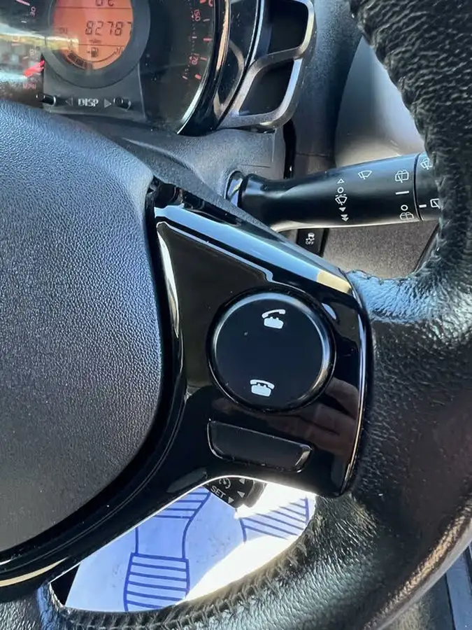 2017-toyota-aygo-10-vvt-i-x-play-71bhp-3d-big-17