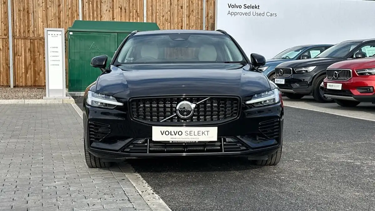 2025-volvo-v60-20-t8-ultra-big-11