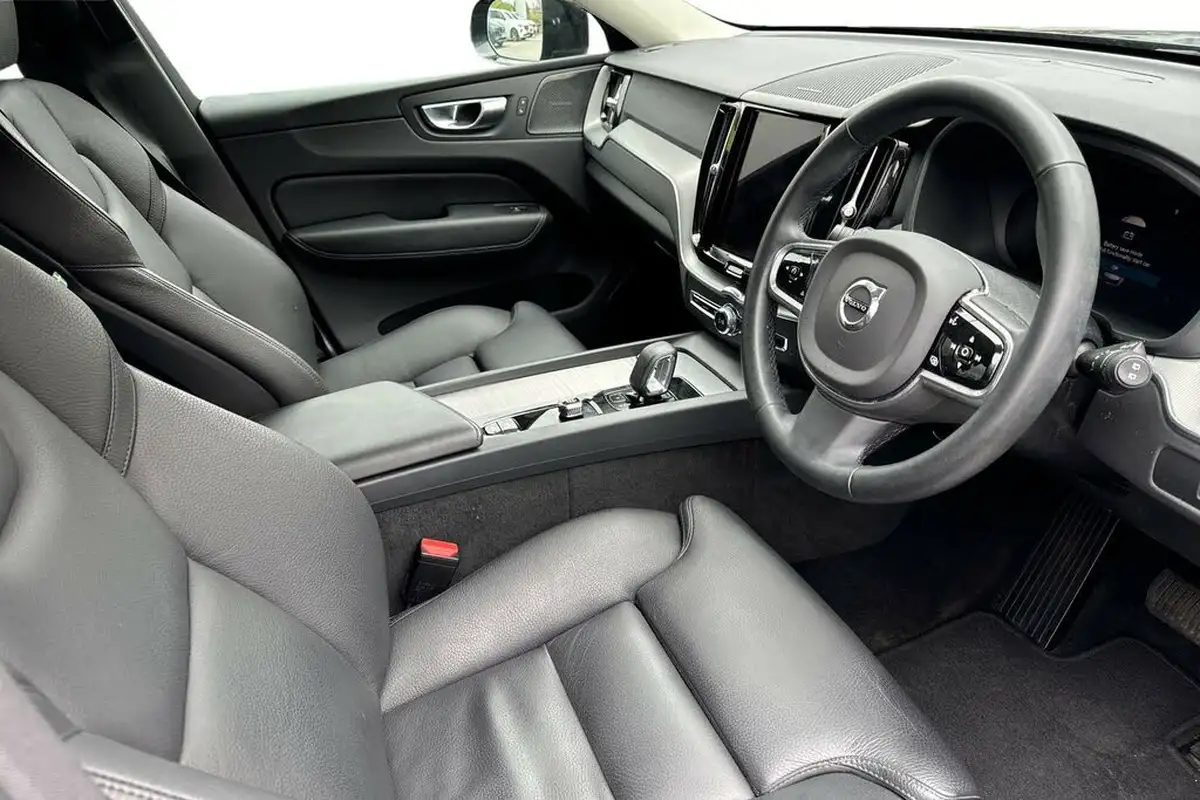 2022-volvo-xc60-20td-b4-plus-big-9