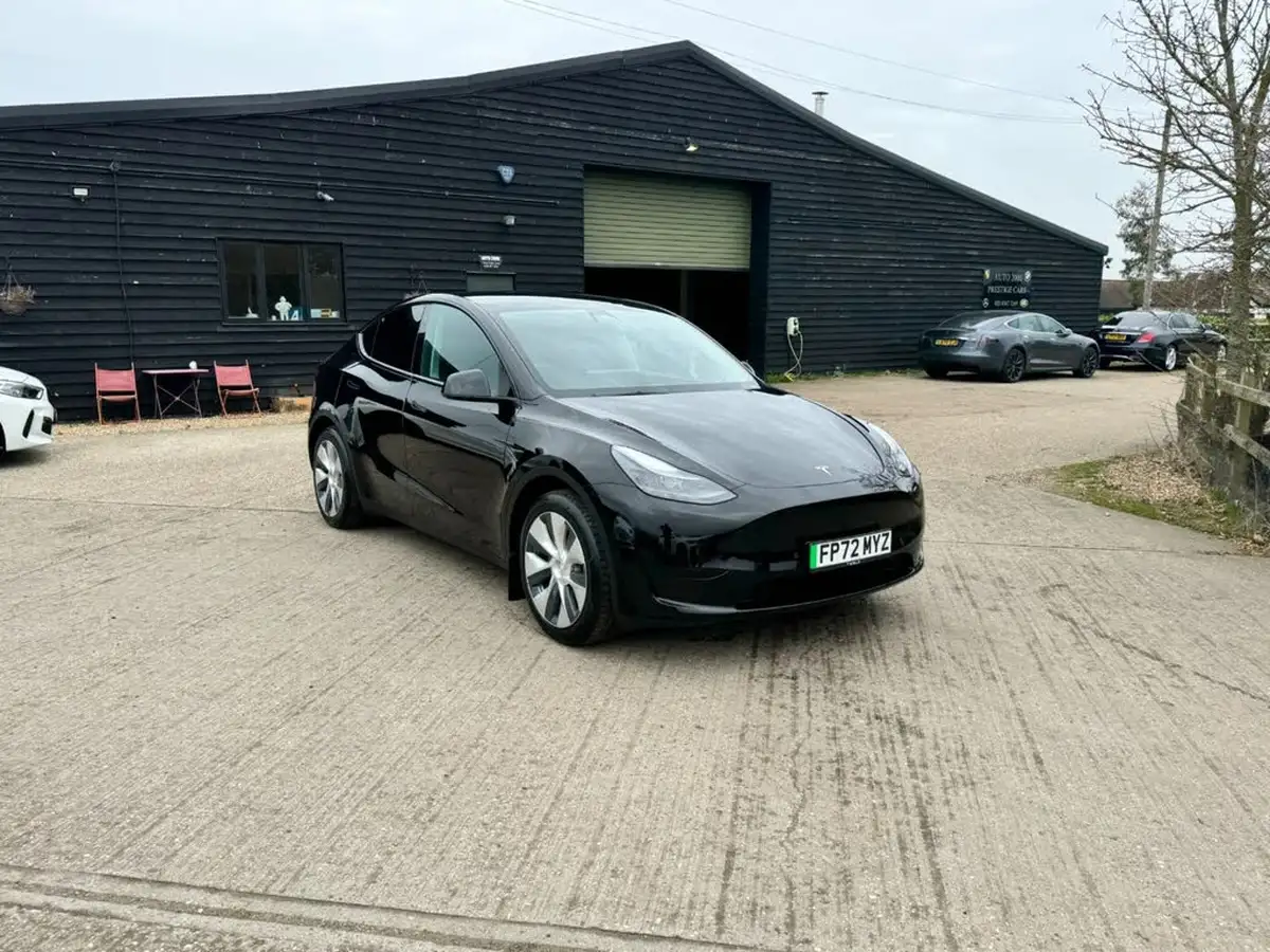 2022-tesla-model-y-e-rwd-big-14