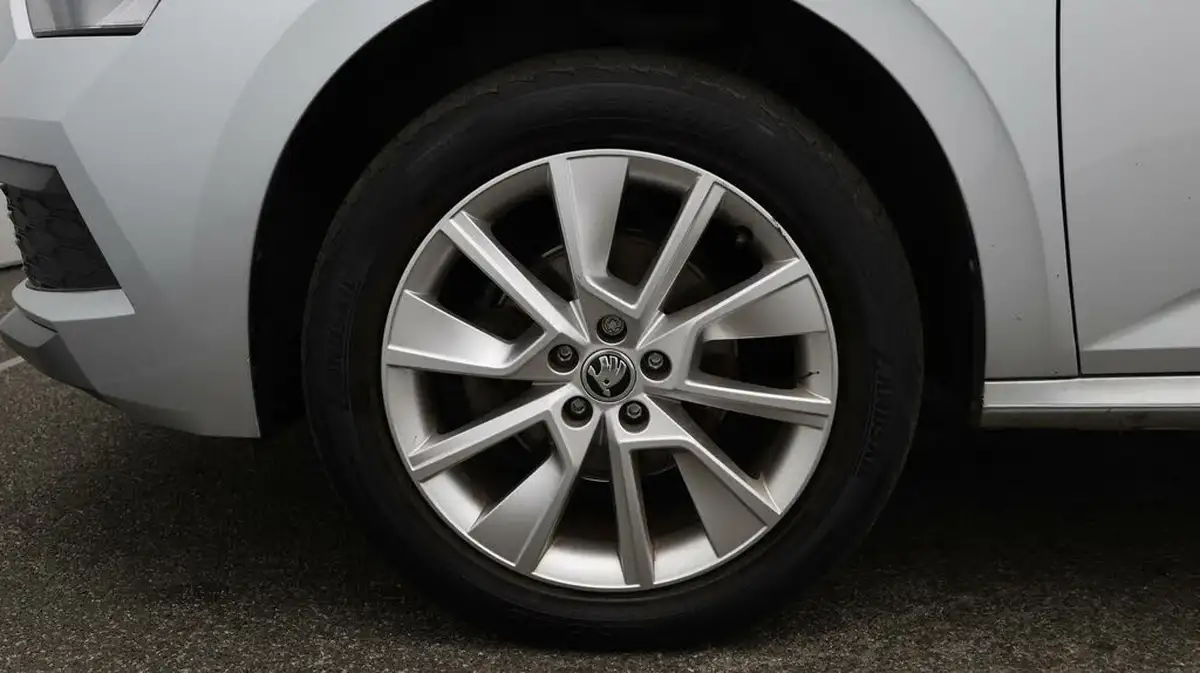 2022-skoda-kamiq-10-tsi-se-drive-111ps-big-17