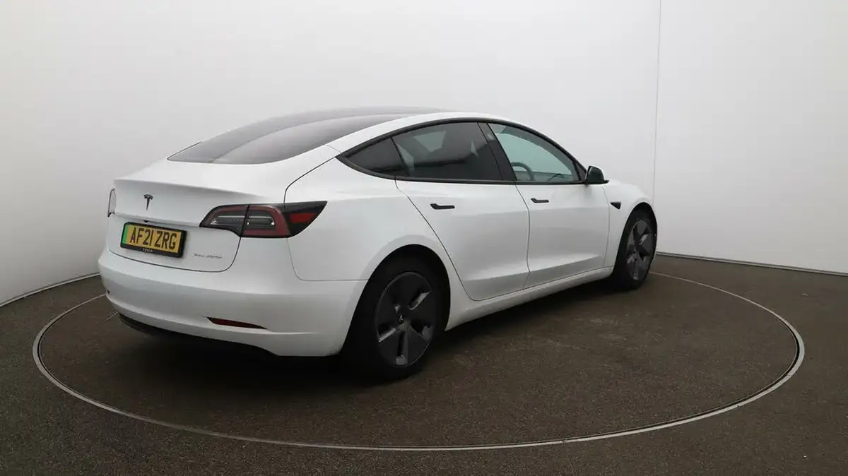 2021-tesla-model-3-e-long-range-4x4-big-7