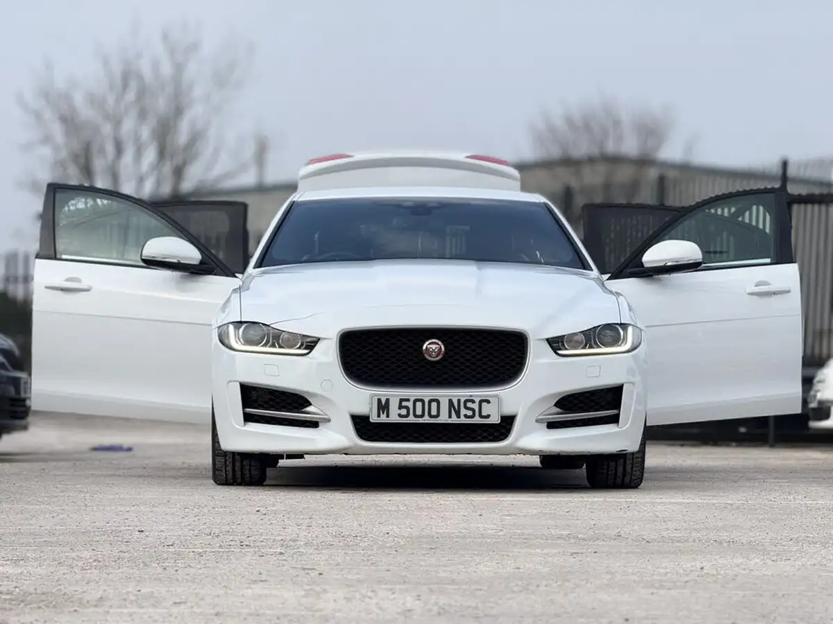 2016-jaguar-xe-20d-r-sport-180ps-auto-big-10