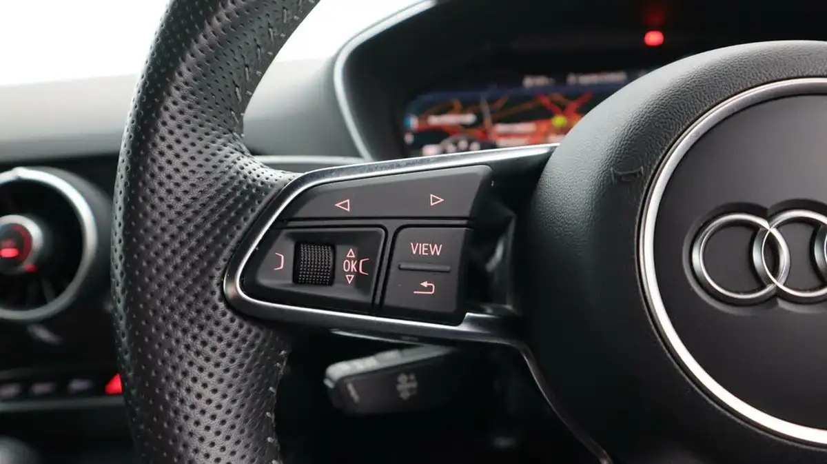 2019-audi-tt-coupe-20-40-tfsi-black-edition-big-22