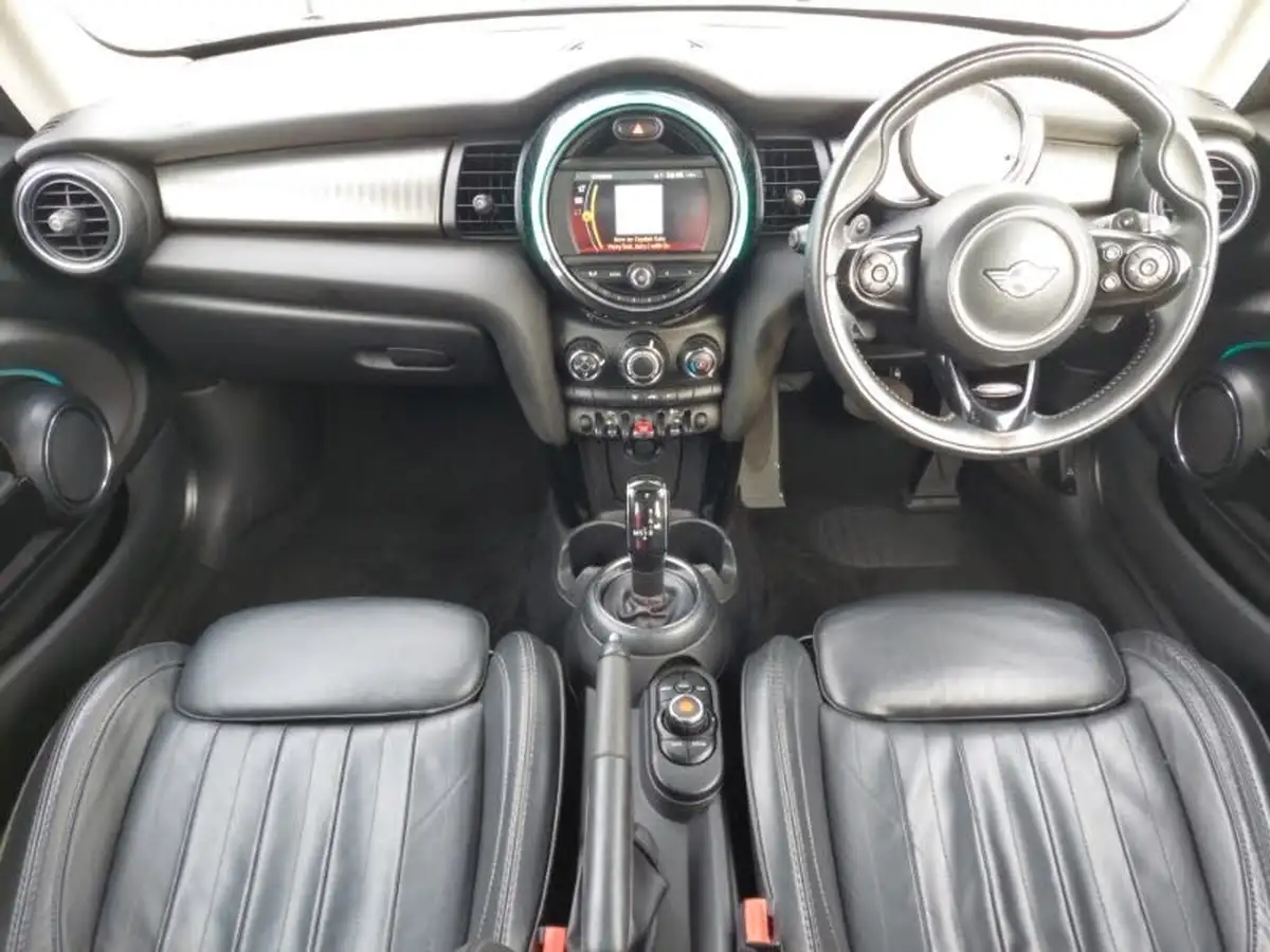 2019-mini-cooper-20-cooper-s-exclusive-189bhp-hatchback-3d-auto-big-2