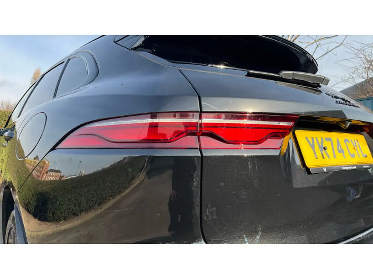 2024-jaguar-f-pace-20-p400e-r-dynamic-se-black-90th-anniversary-edition-big-18