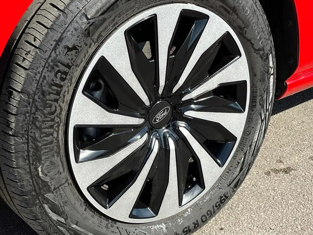 2023-ford-fiesta-10t-titanium-125ps-hybrid-mhev-big-22