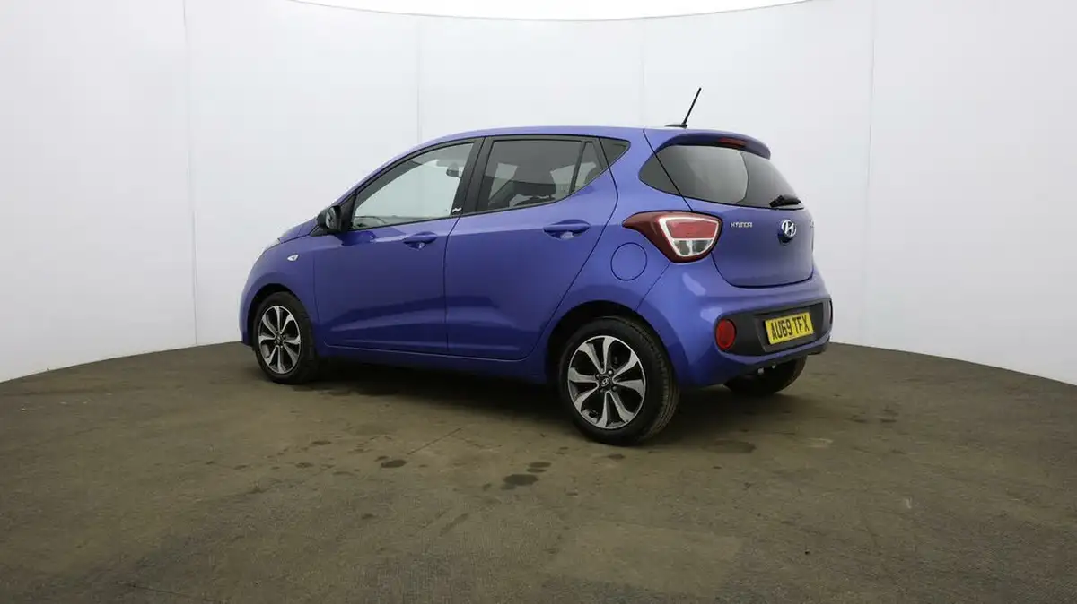 2019-hyundai-i10-10-play-big-4