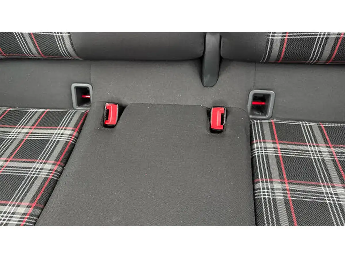 2021-volkswagen-up-10-gti-3d-big-16