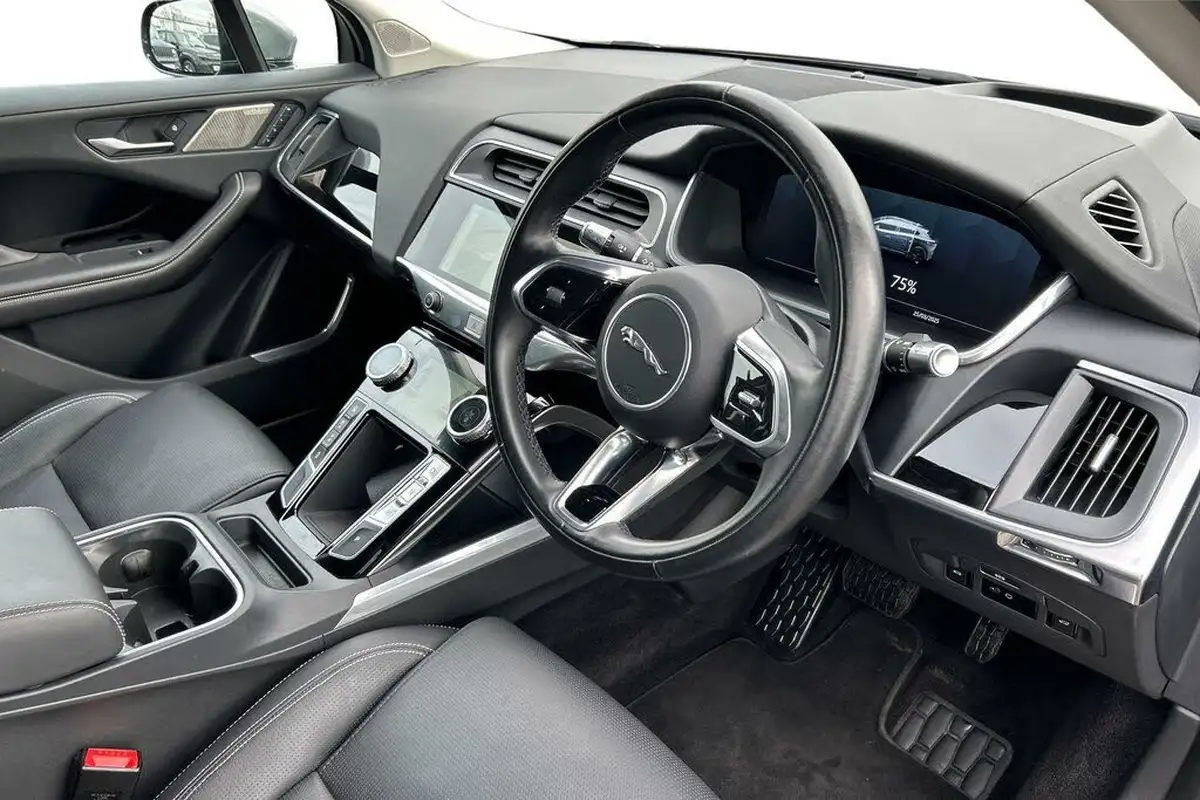 2021-jaguar-i-pace-ev400-hse-big-5