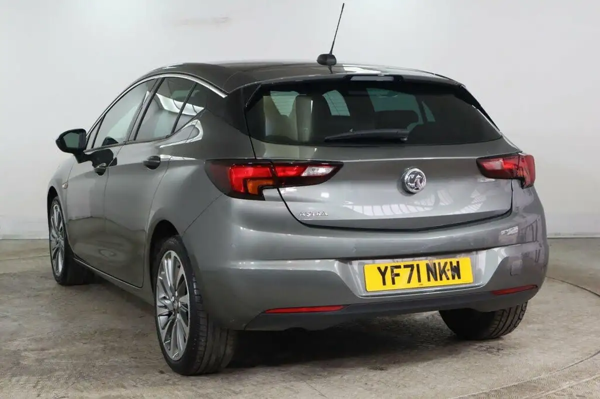 2021-vauxhall-astra-12-turbo-griffin-edition-hatchback-big-8