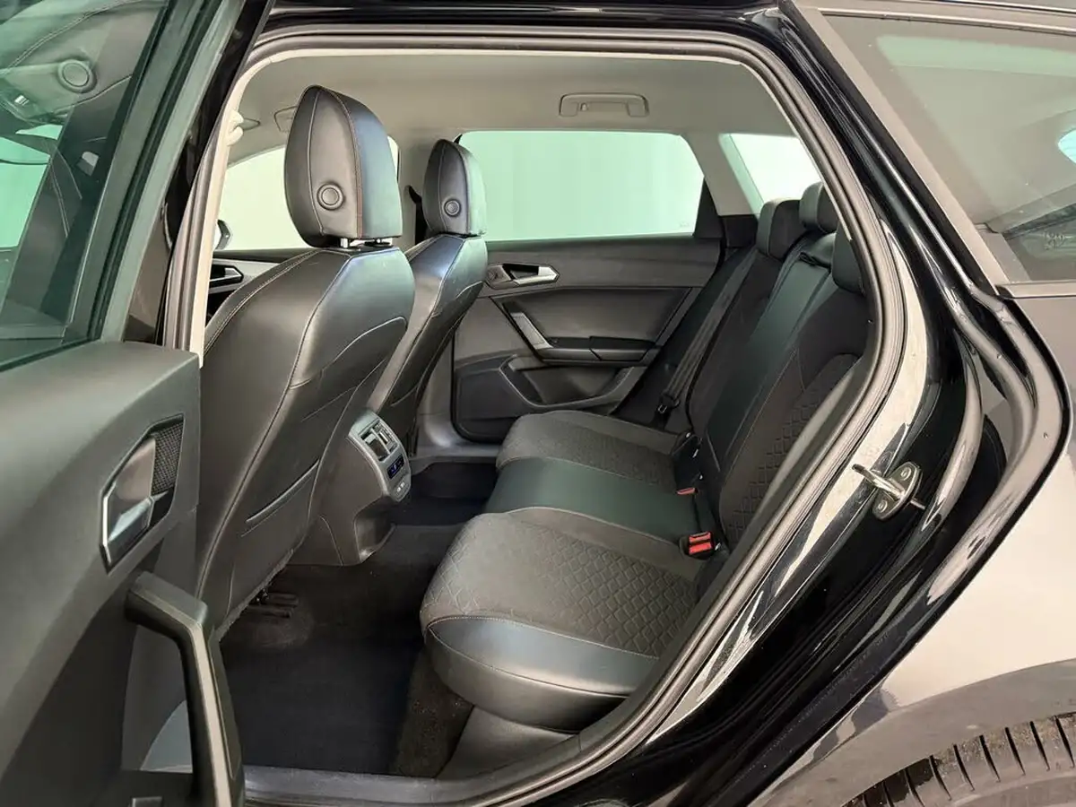 2021-seat-leon-14-e-hybrid-fr-estate-big-18