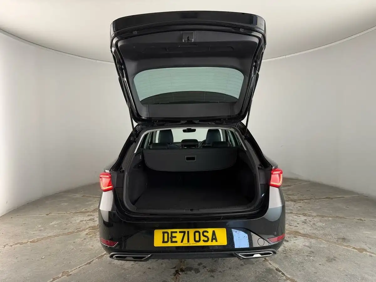 2021-seat-leon-14-e-hybrid-fr-estate-big-42