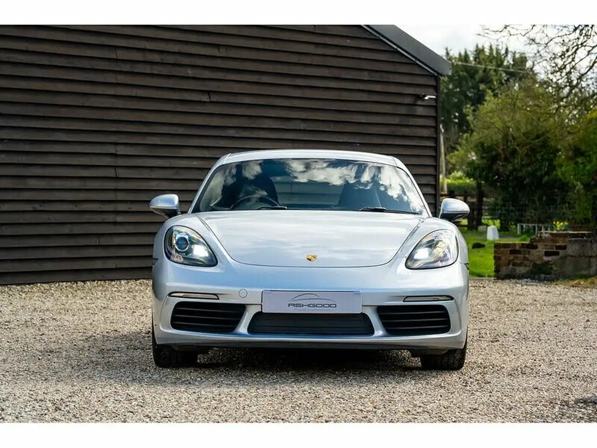 2016-porsche-cayman-718-20-big-3