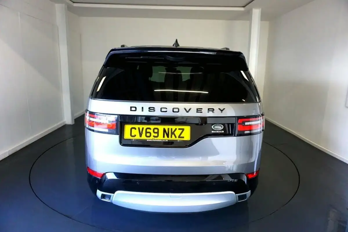 2020-land-rover-discovery-30-sd6-hse-big-6