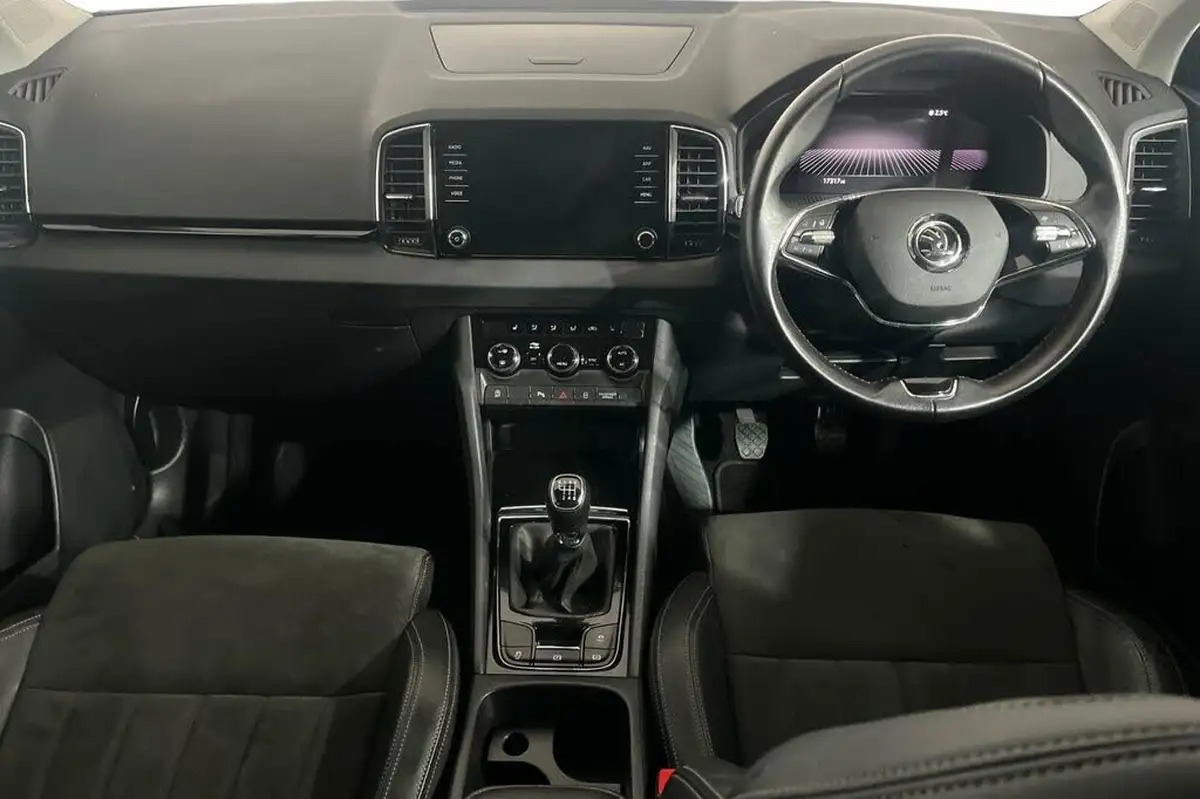 2023-skoda-karoq-15-tsi-se-l-big-11