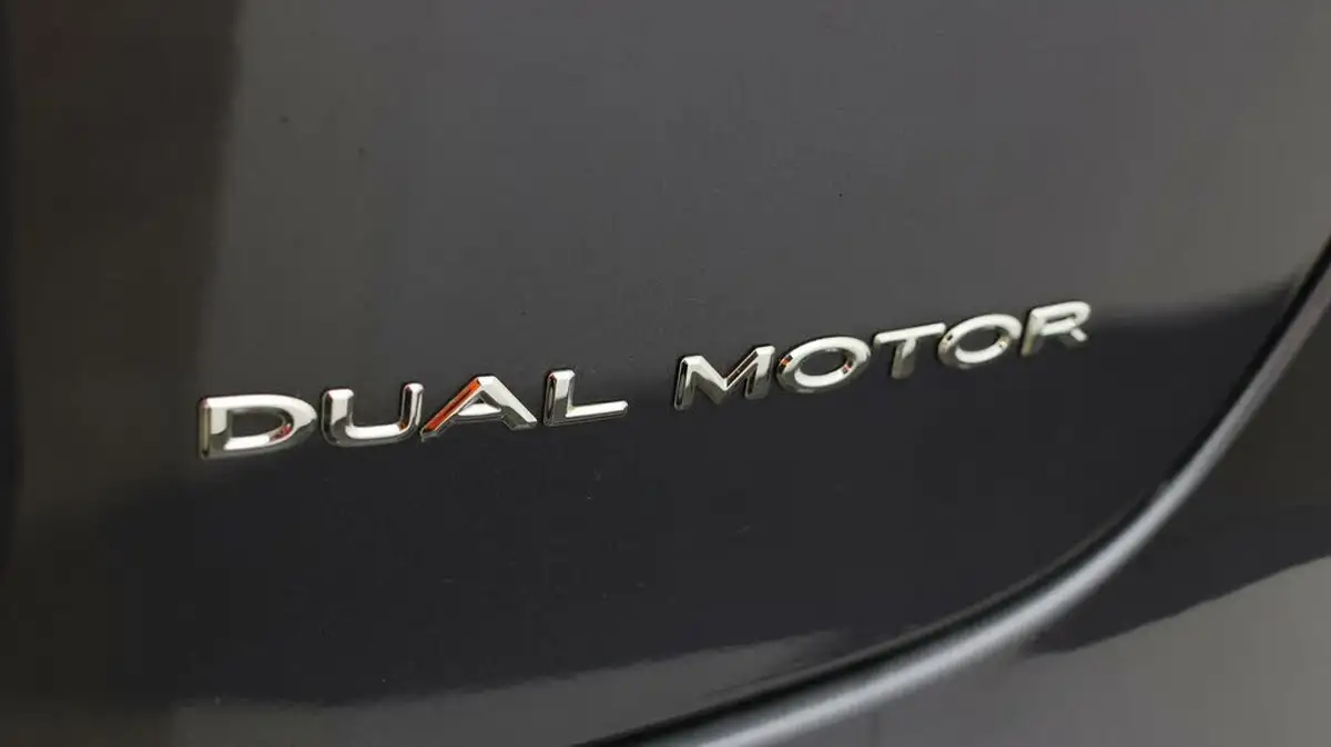 2020-tesla-model-3-e-long-range-big-20