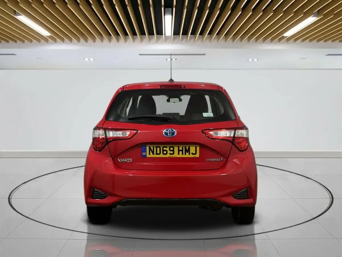 2020-toyota-yaris-15-vvt-i-icon-98bhp-hybrid-1497cc-e-cvt-big-6
