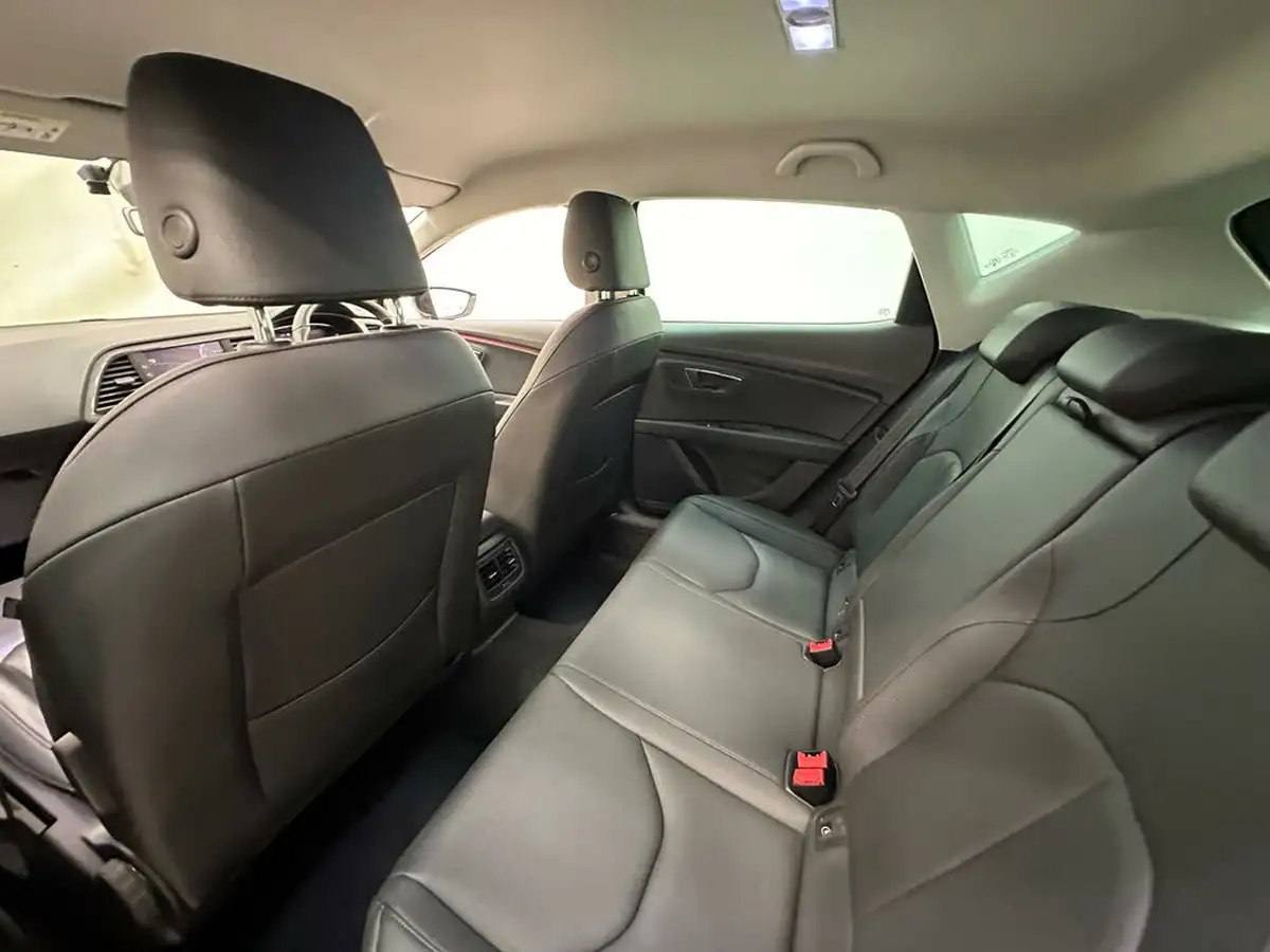 2019-seat-leon-20-tsi-xcellence-lux-hatchback-big-24