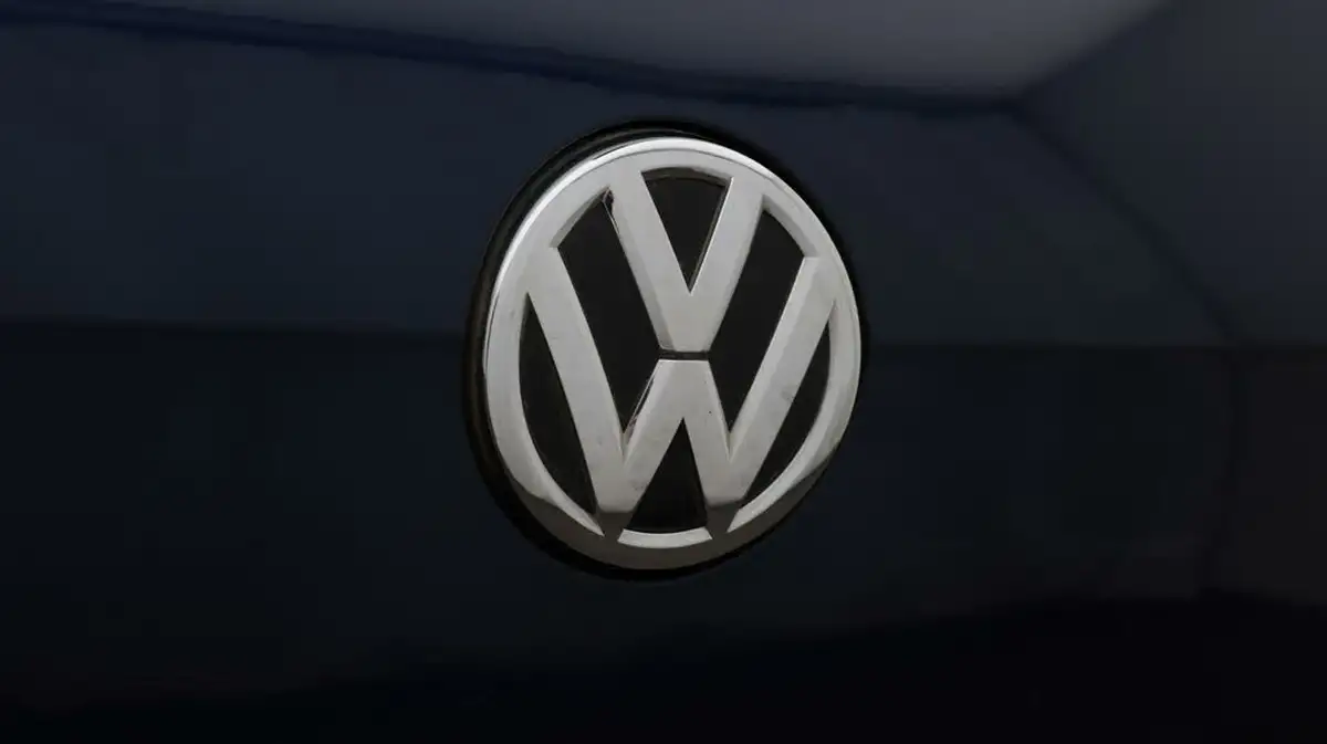 2019-volkswagen-golf-e-e-golf-big-22