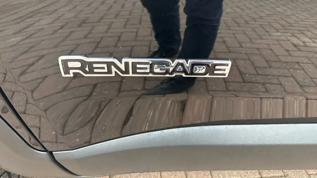 2016-jeep-renegade-20multijet-ii-limited-ss-big-16