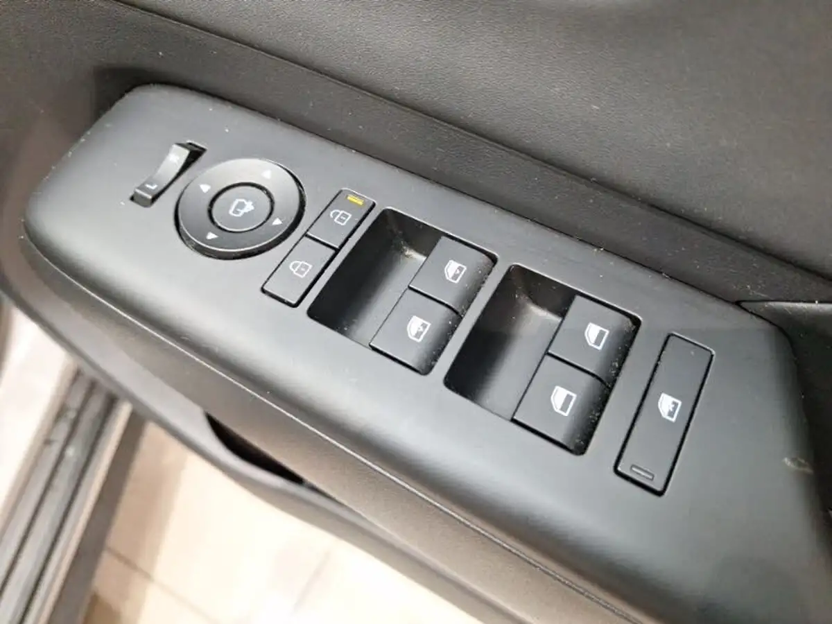 2024-hyundai-kona-16-t-gdi-n-line-s-198ps-big-17