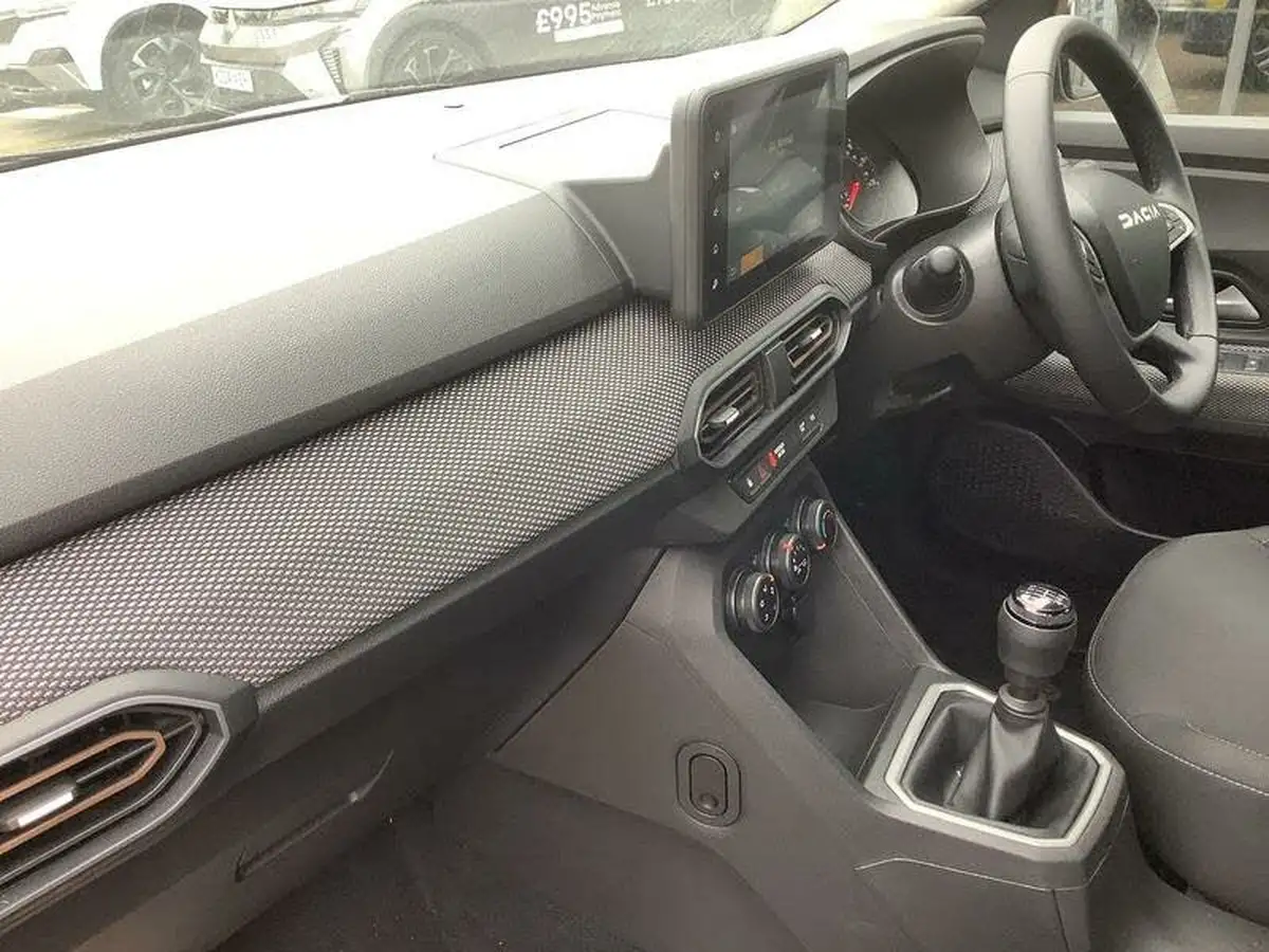 2024-dacia-sandero-stepway-10-tce-expression-90bhp-big-14