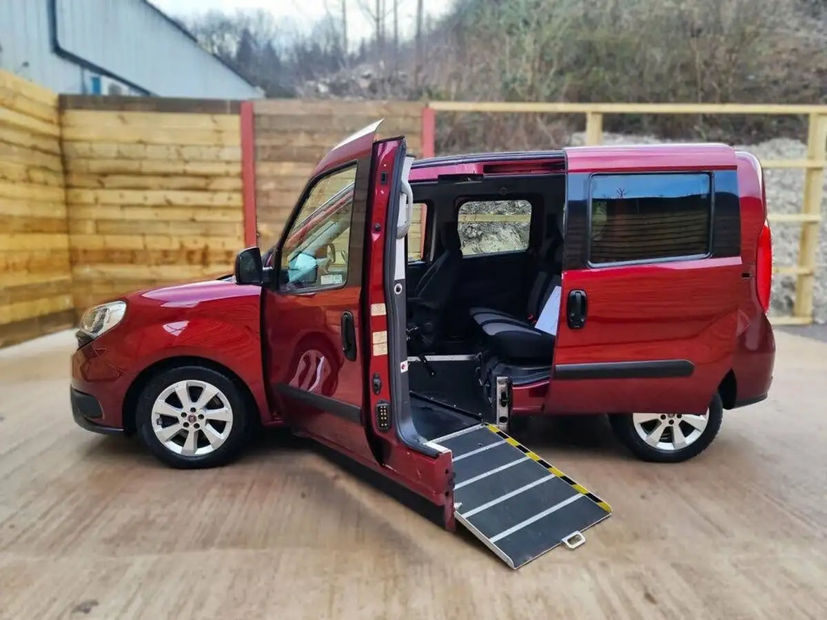 2018-fiat-doblo-16multijet-lounge-120bhp-big-2