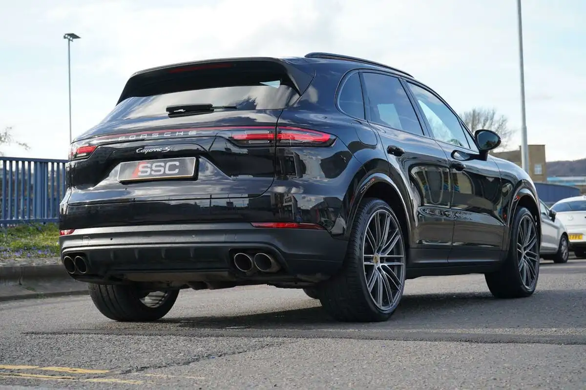 2019-porsche-cayenne-30-v6-s-big-10