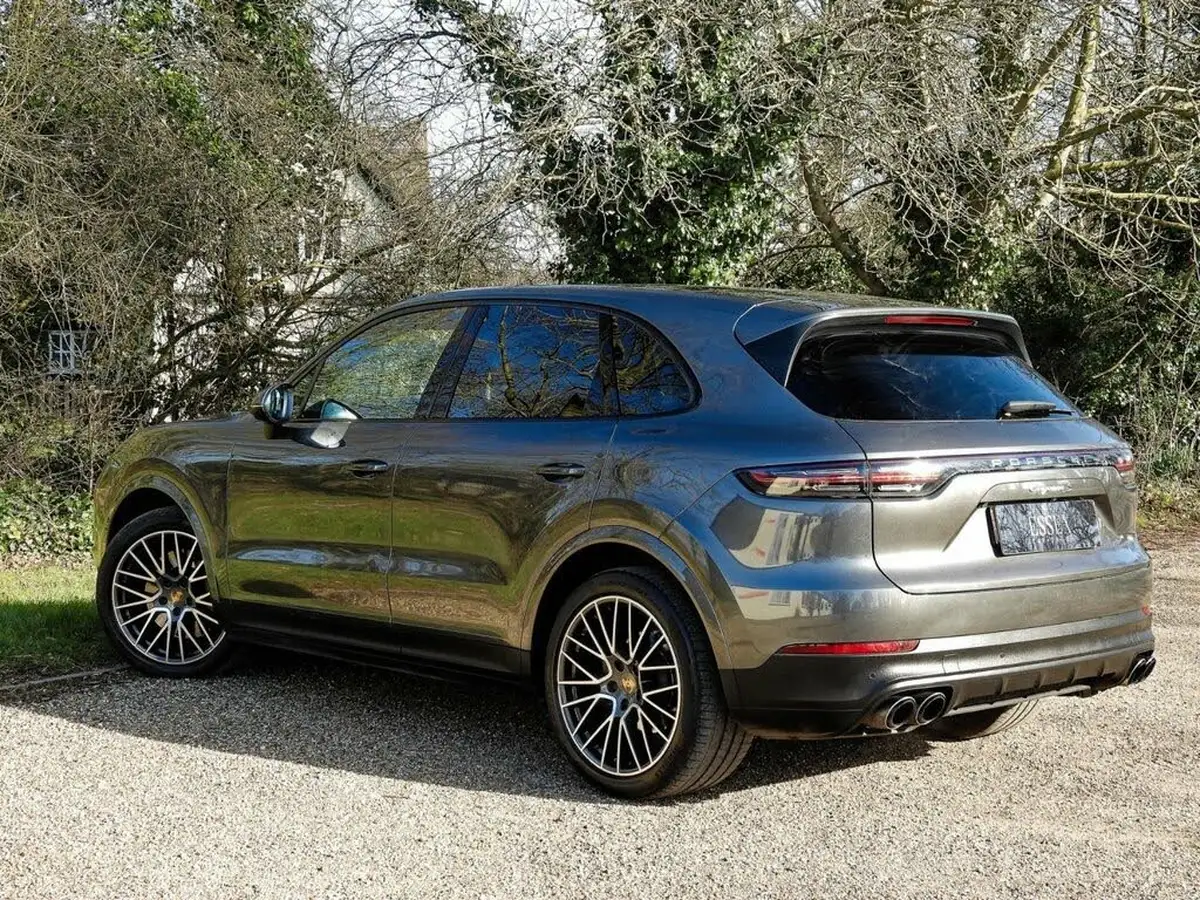 2019-porsche-cayenne-30-v6-s-big-10