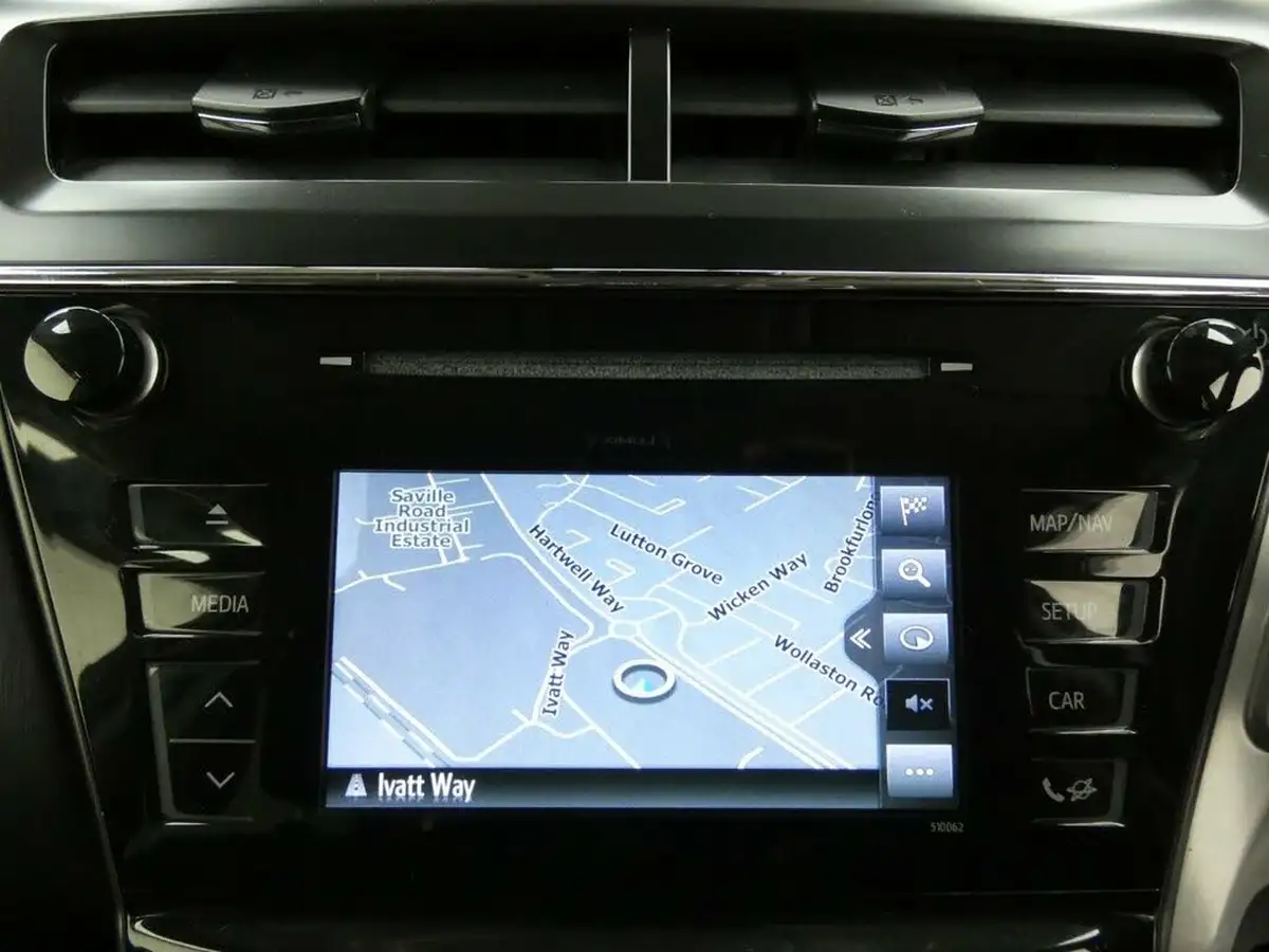 2019-toyota-prius-18-vvt-i-excel-big-10