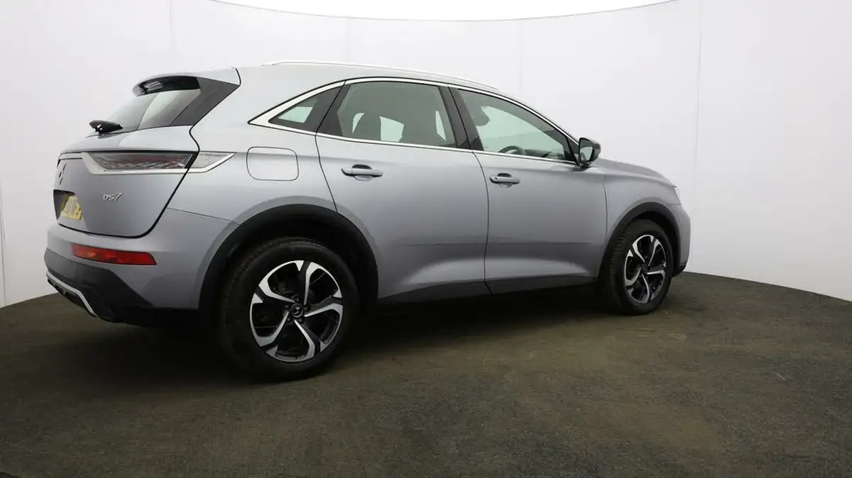 2019-ds-ds-7-crossback-15-bluehdi-elegance-big-56