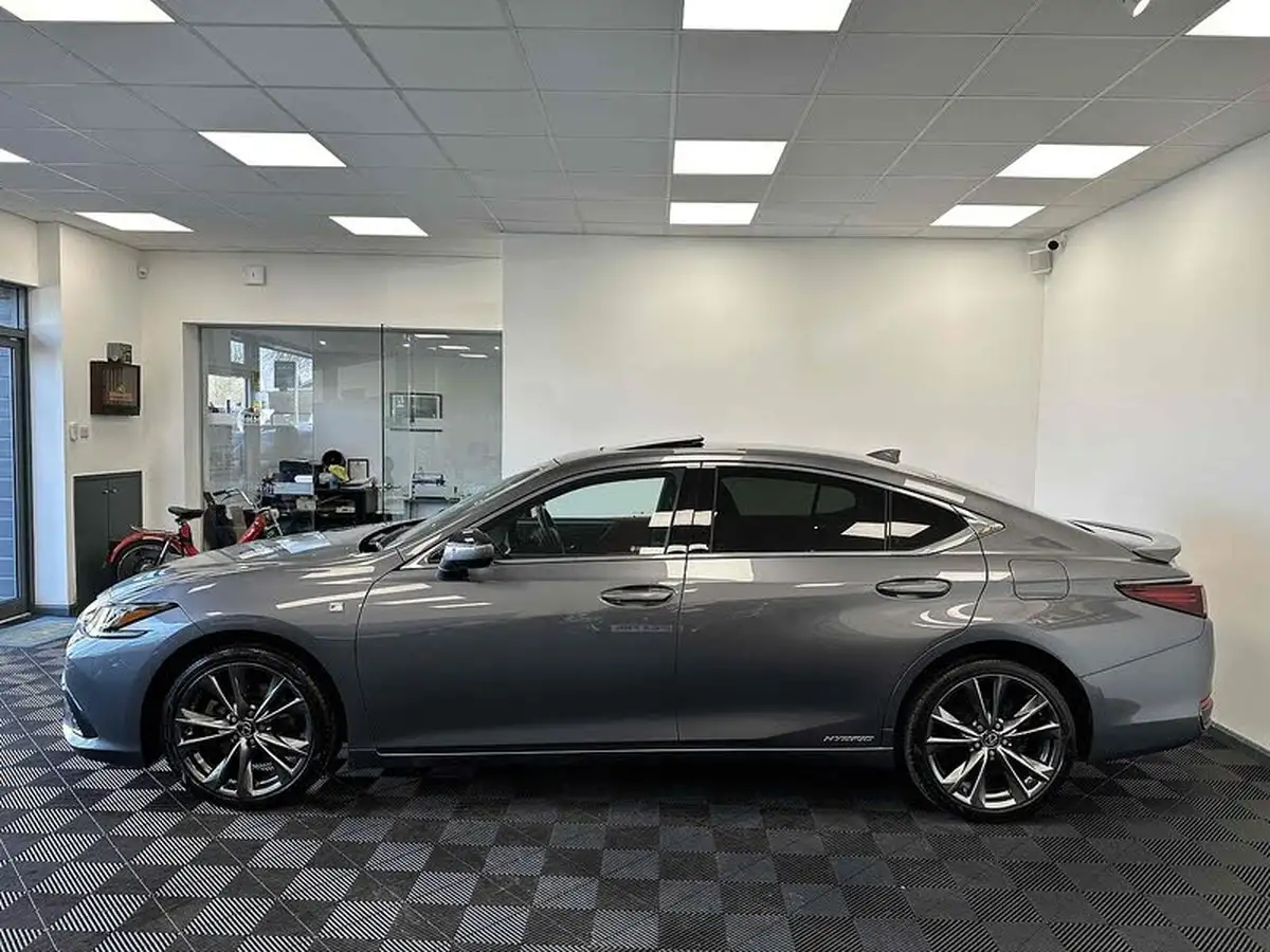 2019-lexus-es-300h-25-f-sport-takumi-pack-big-4