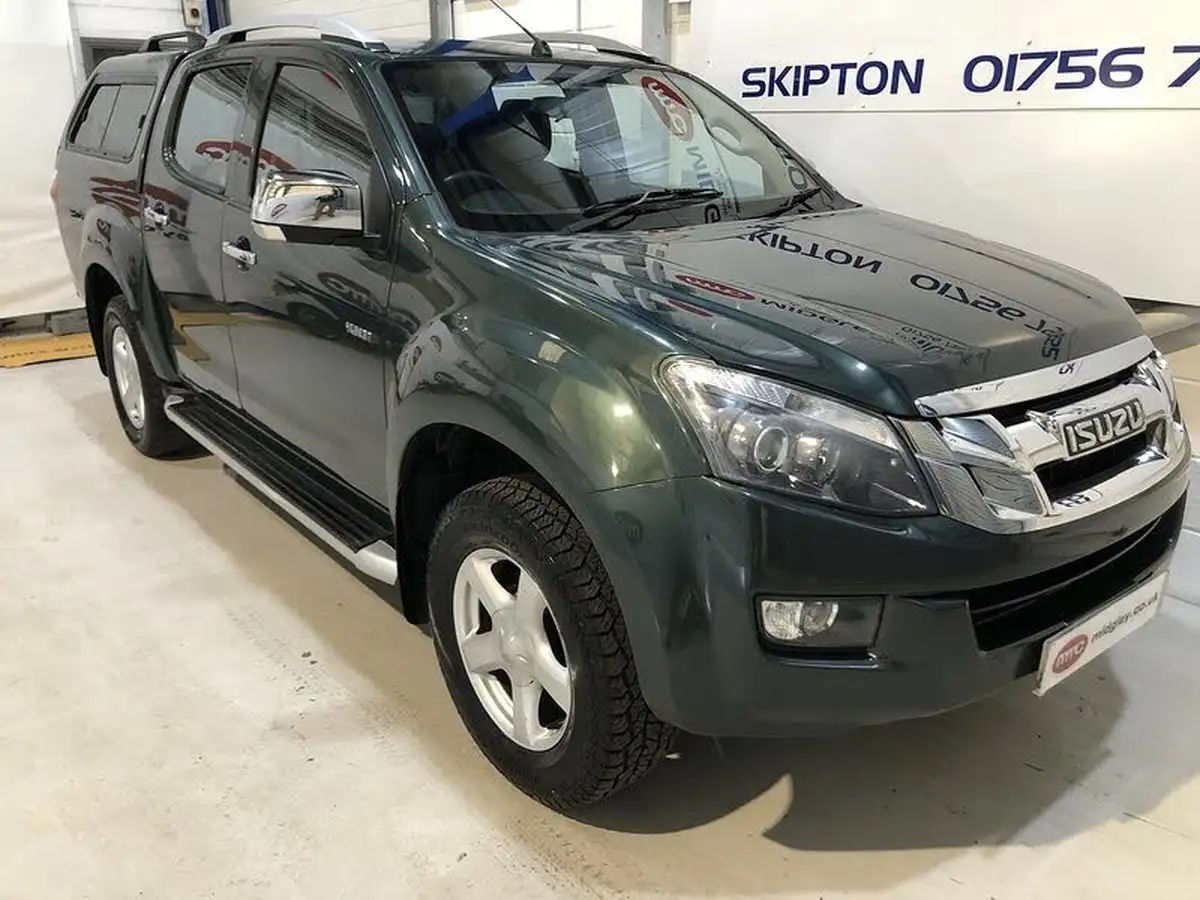 2015-isuzu-d-max-25td-yukon-double-pickup-big-0